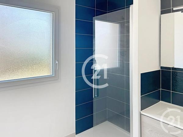 Appartement F3 à vendre  3 pièces - 76,10 m 2   ST CYPRIEN  - 66