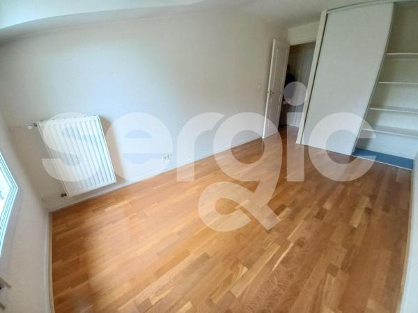 Location 4 Pieces 87 44200 Nantes 82 0255 01 0008