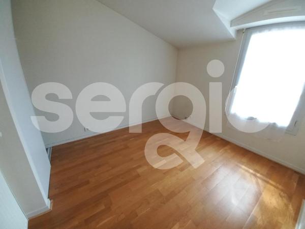 Location 4 Pieces 87 44200 Nantes 82 0255 01 0008