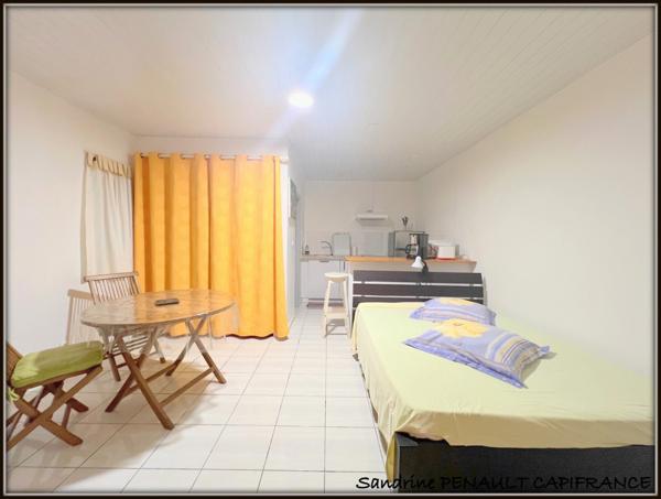 A VENDRE A KOUROU (97310) UNE MAGNIFIQUE PROPRIETE T7 DE 221 m² - TERRAIN DE 813 m² - AU PRIX DE 646 000 €.