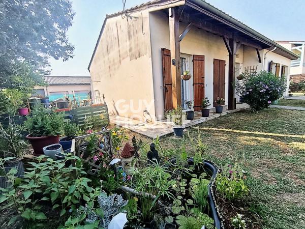 Maison plain pied avec deux chambres et garage
