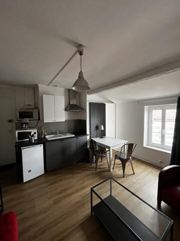 T1 en bail meublé rue des Fonderies La Rochelle