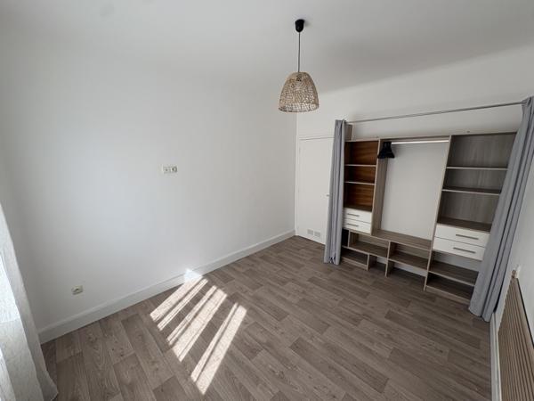Appartement à louer 800 € CC St-Clar 3 p 80 m² DPE E