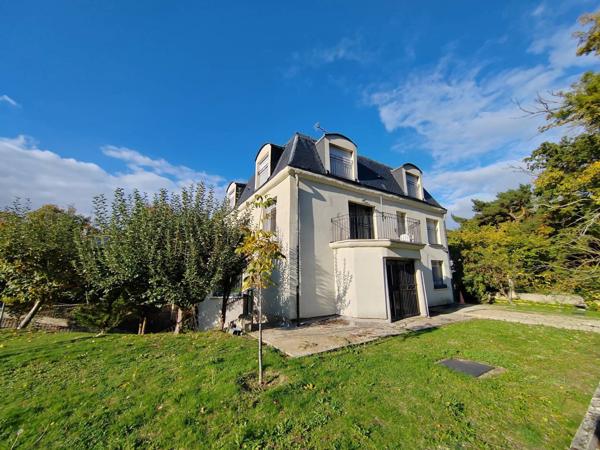 Maison de 360m² comprenant 3 appartements