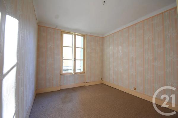 Appartement T3 à vendre  3 pièces - 87,71 m 2   VICHY  - 03