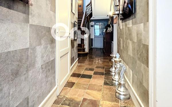 Maison à vendre    8 pièces •  Saint-Omer