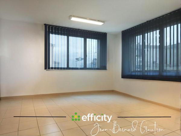 Local Commercial 14 pièces - 446 m²