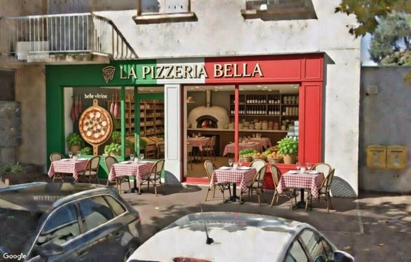 Local commercial à Veauche 80 m² -  Cave 45 m² - Place de l'Europe - Emplacement n°1