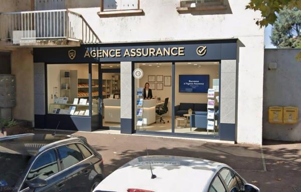 Local commercial à Veauche 80 m² -  Cave 45 m² - Place de l'Europe - Emplacement n°1