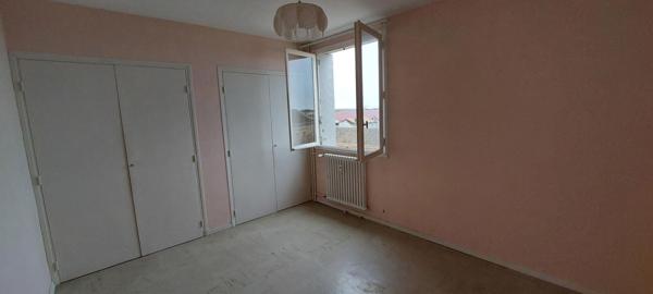 Appartement 2 pièces 48 m2 avec balcon, cave et parking à Tonneins