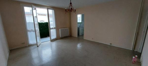 Appartement 2 pièces 48 m2 avec balcon, cave et parking à Tonneins