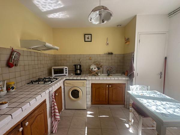 A VENDRE 83470 SAINT MAXIMIN LA SAINTE BAUME MAISON PLAIN PIED T4 DE 87 M2 SUR 1600 M2  DE JARDIN GARAGE