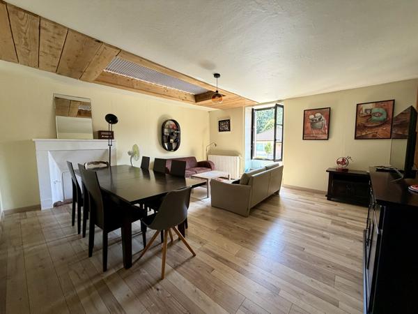 Ensemble immobilier rénové de 317 m² – Habitation, activité professionnelle et revenus locatifs