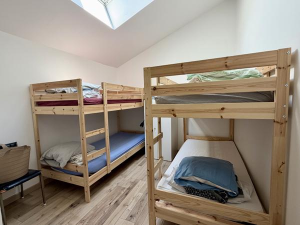 Ensemble immobilier rénové de 317 m² – Habitation, activité professionnelle et revenus locatifs