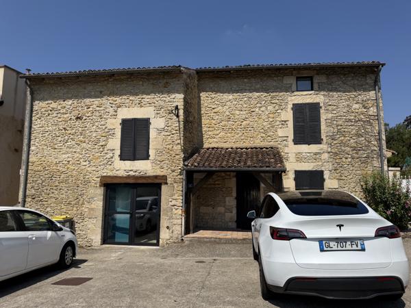 Ensemble immobilier rénové de 317 m² – Habitation, activité professionnelle et revenus locatifs