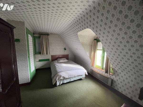  A VENDRE A THEIX-NOYALO - CADRE EXCEPTIONNEL MAISON de 1976