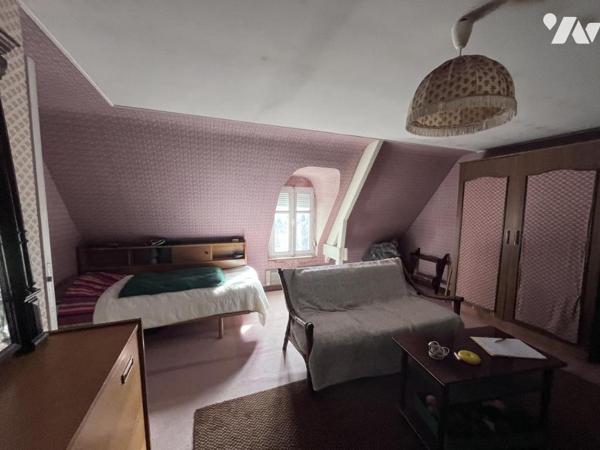  A VENDRE A THEIX-NOYALO - CADRE EXCEPTIONNEL MAISON de 1976