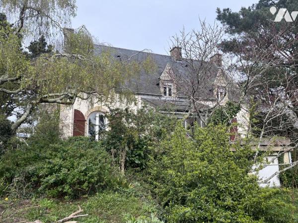  A VENDRE A THEIX-NOYALO - CADRE EXCEPTIONNEL MAISON de 1976