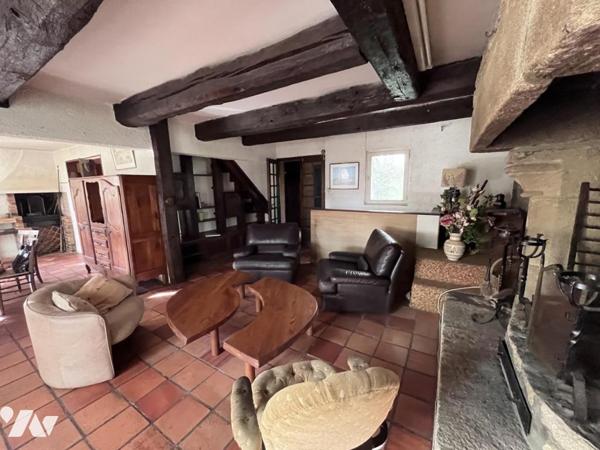  A VENDRE A THEIX-NOYALO - CADRE EXCEPTIONNEL MAISON de 1976