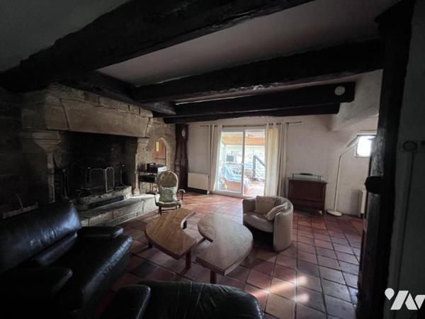  A VENDRE A THEIX-NOYALO - CADRE EXCEPTIONNEL MAISON de 1976