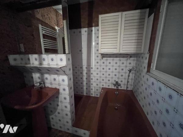  A VENDRE A THEIX-NOYALO - CADRE EXCEPTIONNEL MAISON de 1976