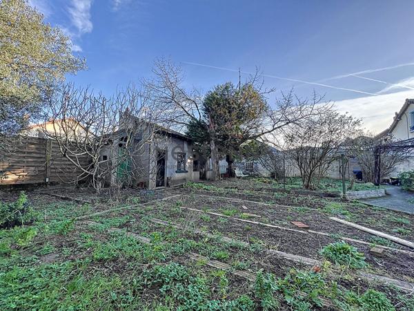 Maison indépendante Villeneuve Saint Georges 7 pièce(s) 140m² avec dépendance!