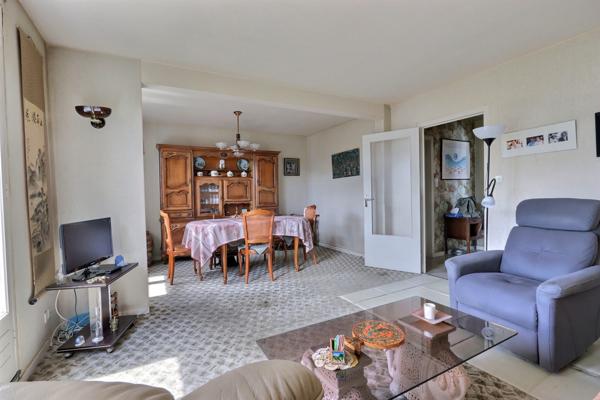 EXCLUSIVITE CLERMONT-FERRAND, LA GLACIERE, maison à renover avec belle vue
