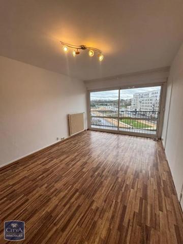 Appartement à louer 4 pièces 77m²