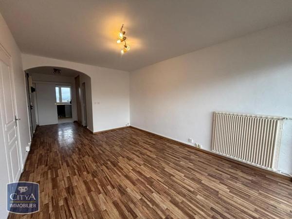 Appartement à louer 4 pièces 77m²