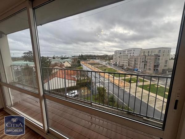 Appartement à louer 4 pièces 77m²