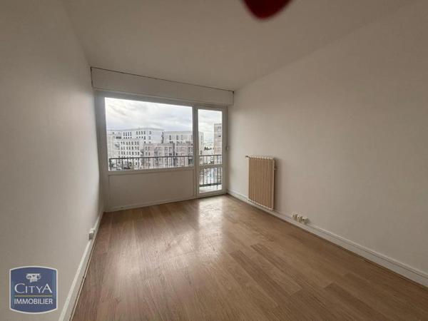 Appartement à louer 4 pièces 77m²