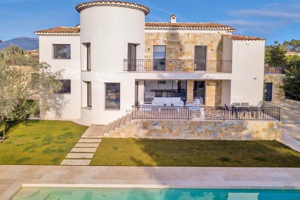 Vente Villa de luxe Châteauneuf-Grasse 9 Pièces 324 m²