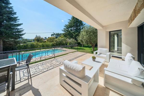 Vente Villa de luxe Châteauneuf-Grasse 9 Pièces 324 m²
