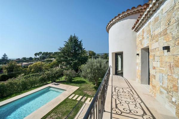 Vente Villa de luxe Châteauneuf-Grasse 9 Pièces 324 m²