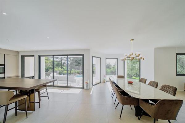 Vente Villa de luxe Châteauneuf-Grasse 9 Pièces 324 m²