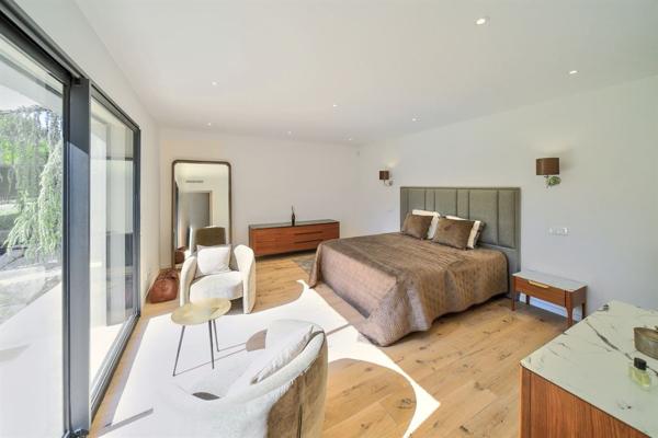 Vente Villa de luxe Châteauneuf-Grasse 9 Pièces 324 m²