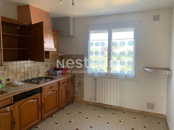 Maison dans Bressuire de 102m² avec 3 chambres sur une parcelle de 735m²