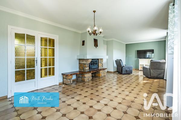 Maison à vendre 7 pièces 136,09 m² Saint-Marcellin-en-Forez