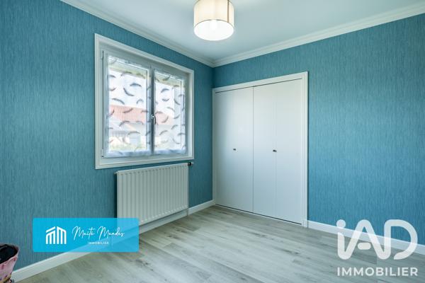 Maison à vendre 7 pièces 136,09 m² Saint-Marcellin-en-Forez