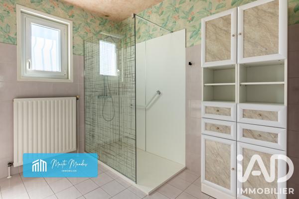 Maison à vendre 7 pièces 136,09 m² Saint-Marcellin-en-Forez