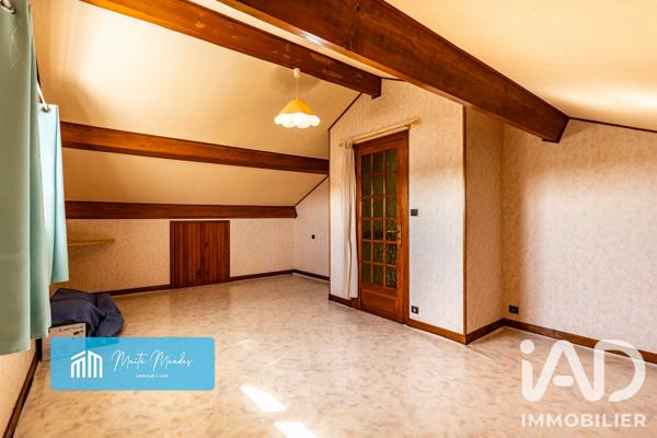 Maison à vendre 7 pièces 136,09 m² Saint-Marcellin-en-Forez