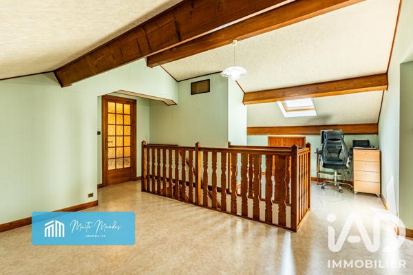 Maison à vendre 7 pièces 136,09 m² Saint-Marcellin-en-Forez
