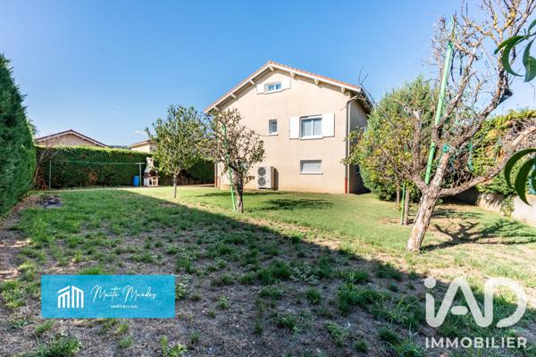 Maison à vendre 7 pièces 136,09 m² Saint-Marcellin-en-Forez