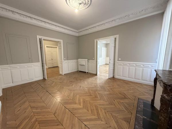 Vente / Appartement T6+