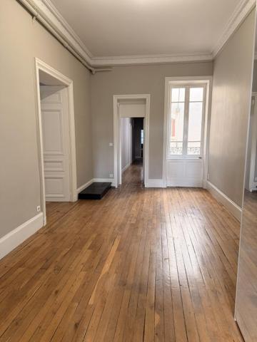 Vente / Appartement T6+