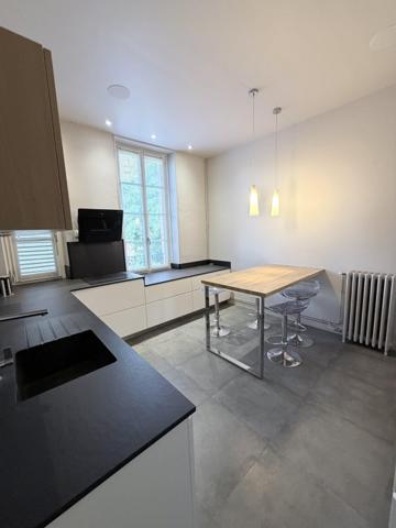 Vente / Appartement T6+