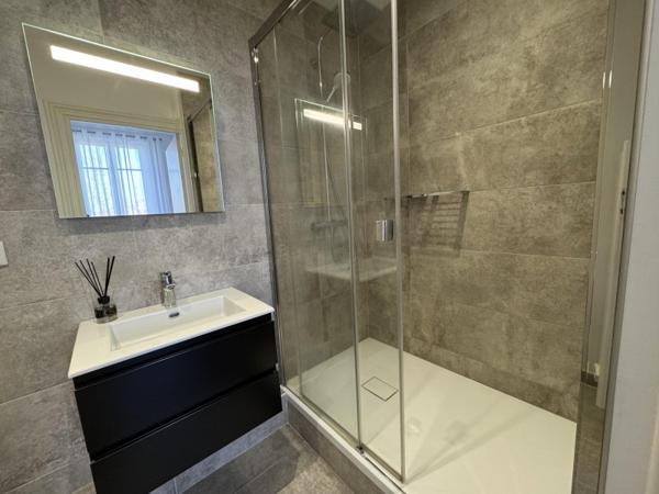 Vente / Appartement T6+