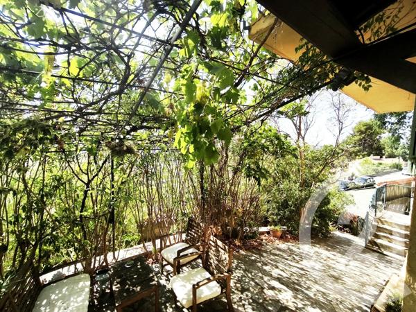 Maison à vendre  5 pièces - 152,85 m 2   LA GARDE  - 83