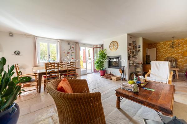 Belle maison pleine de charme sur joli terrain !