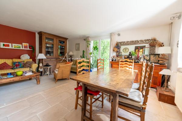 Belle maison pleine de charme sur joli terrain !